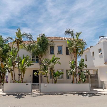 Palm Villa Ekaterina 4 Bdrm Paralimni Buitenkant foto