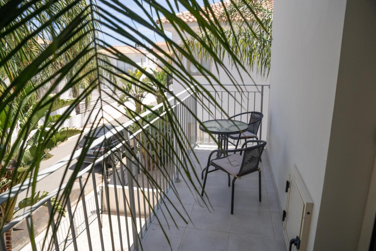 Palm Villa Ekaterina 4 Bdrm Paralimni Buitenkant foto